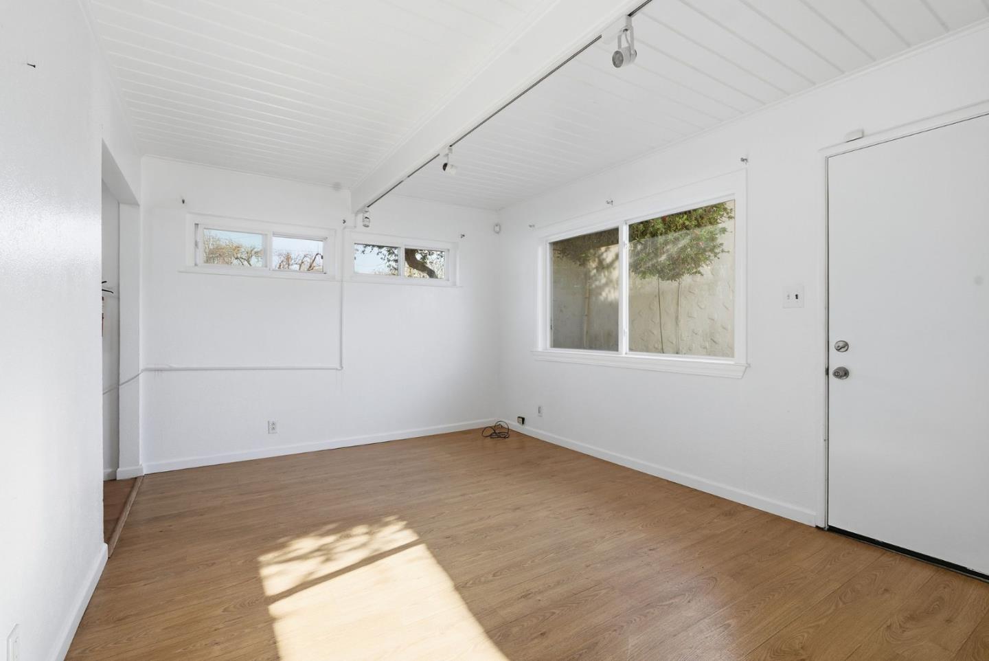 Detail Gallery Image 10 of 53 For 2350-2352 Sacramento St, Berkeley,  CA 94702 - – Beds | – Baths