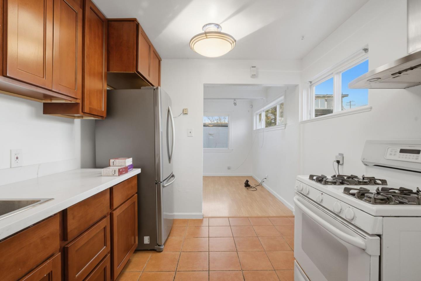 Detail Gallery Image 15 of 53 For 2350-2352 Sacramento St, Berkeley,  CA 94702 - – Beds | – Baths