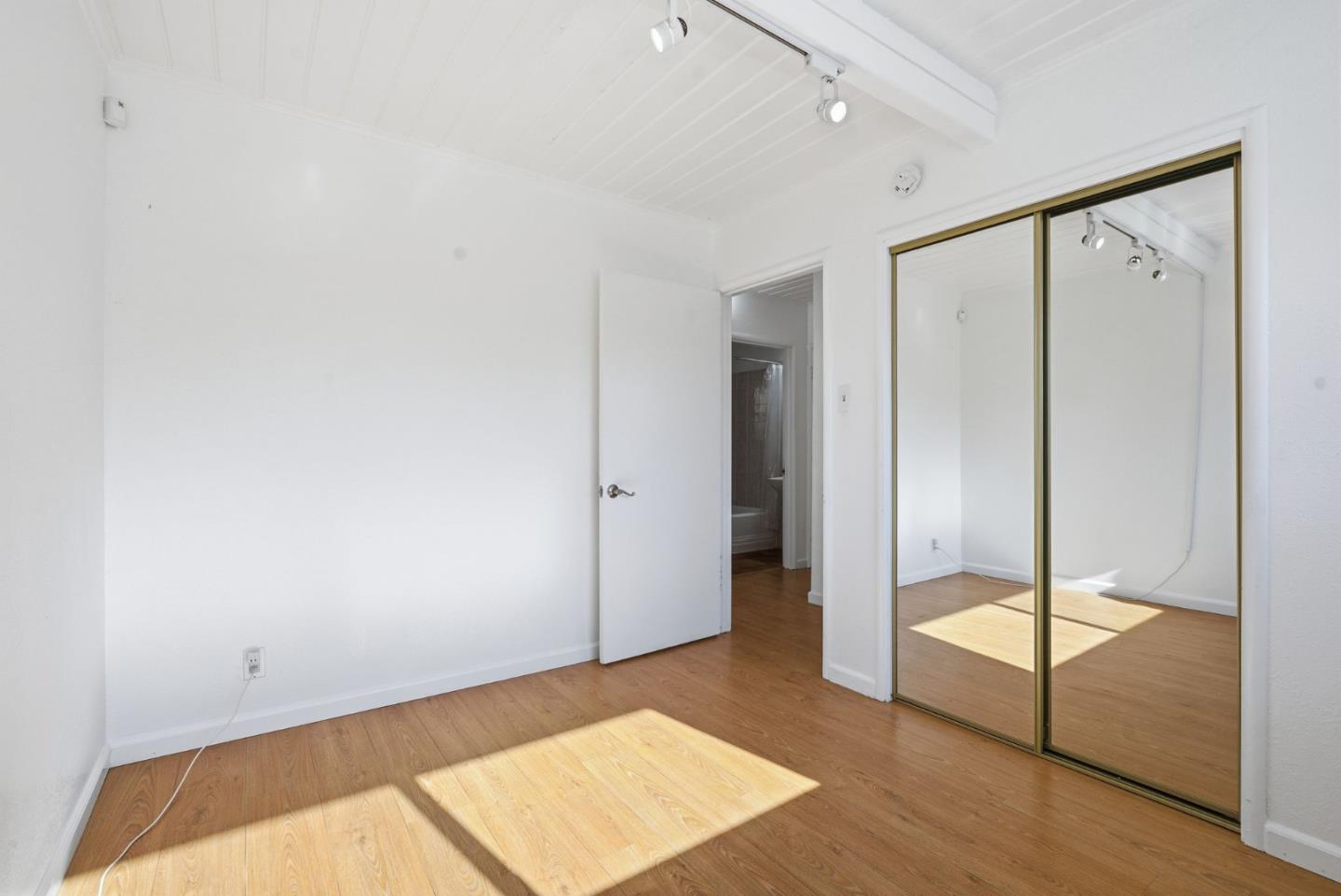 Detail Gallery Image 20 of 53 For 2350-2352 Sacramento St, Berkeley,  CA 94702 - – Beds | – Baths