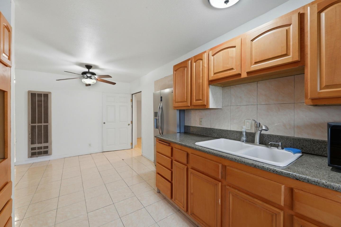 Detail Gallery Image 11 of 36 For 479 Dixon Rd, Milpitas,  CA 95035 - 5 Beds | 2 Baths