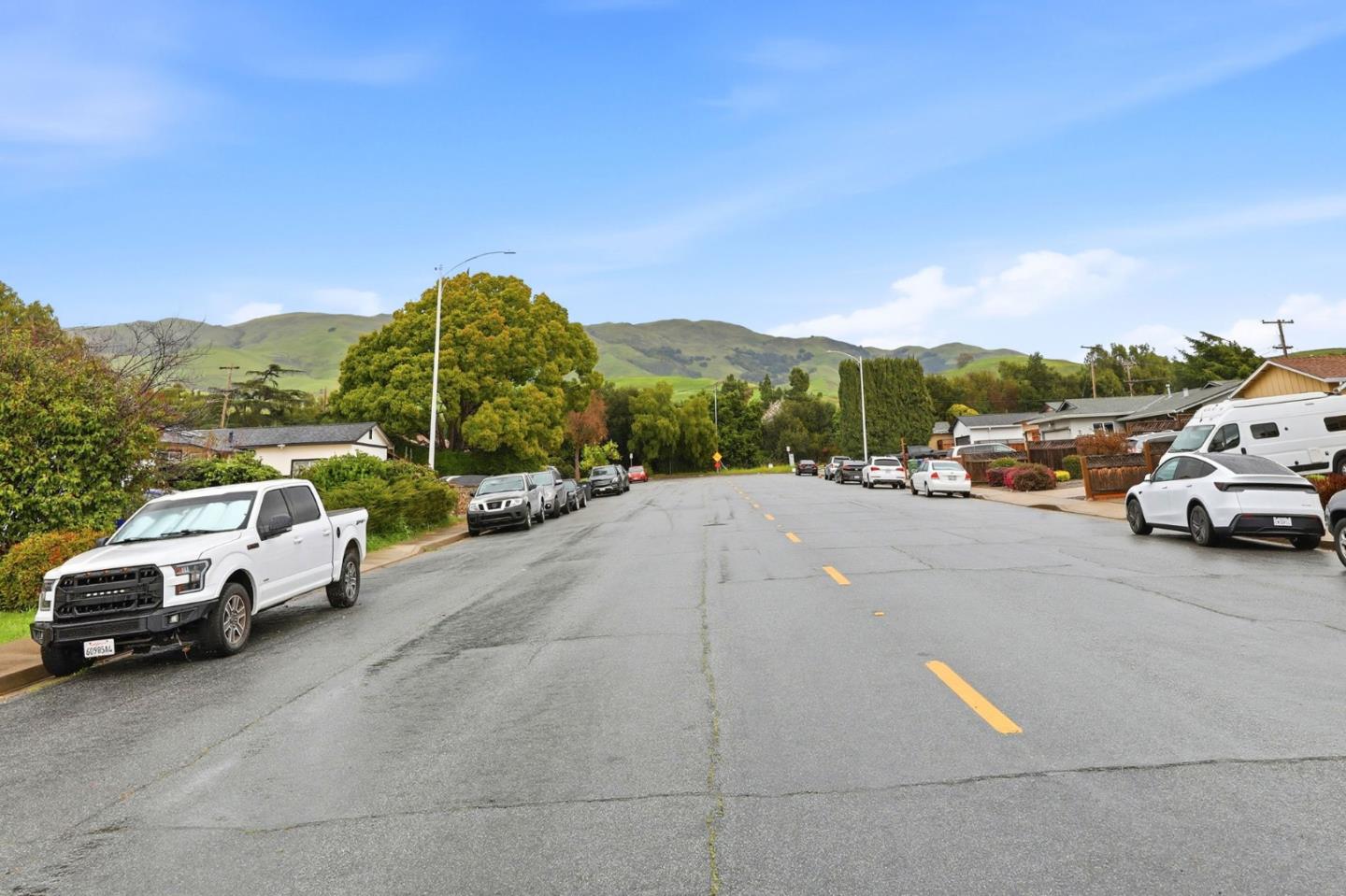 Detail Gallery Image 2 of 36 For 479 Dixon Rd, Milpitas,  CA 95035 - 5 Beds | 2 Baths