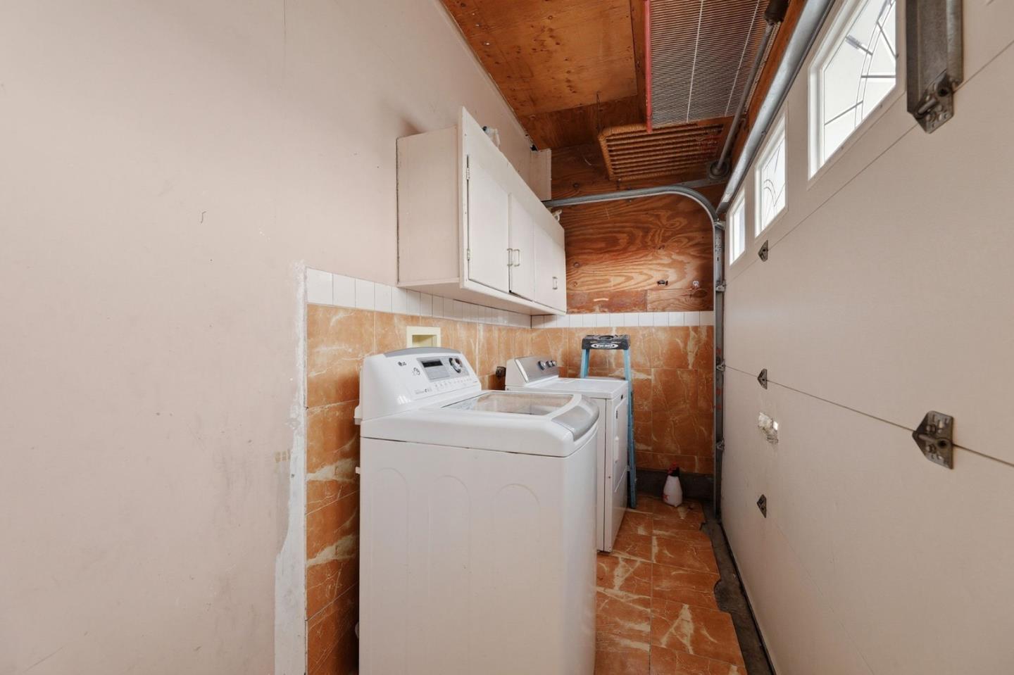 Detail Gallery Image 29 of 36 For 479 Dixon Rd, Milpitas,  CA 95035 - 5 Beds | 2 Baths