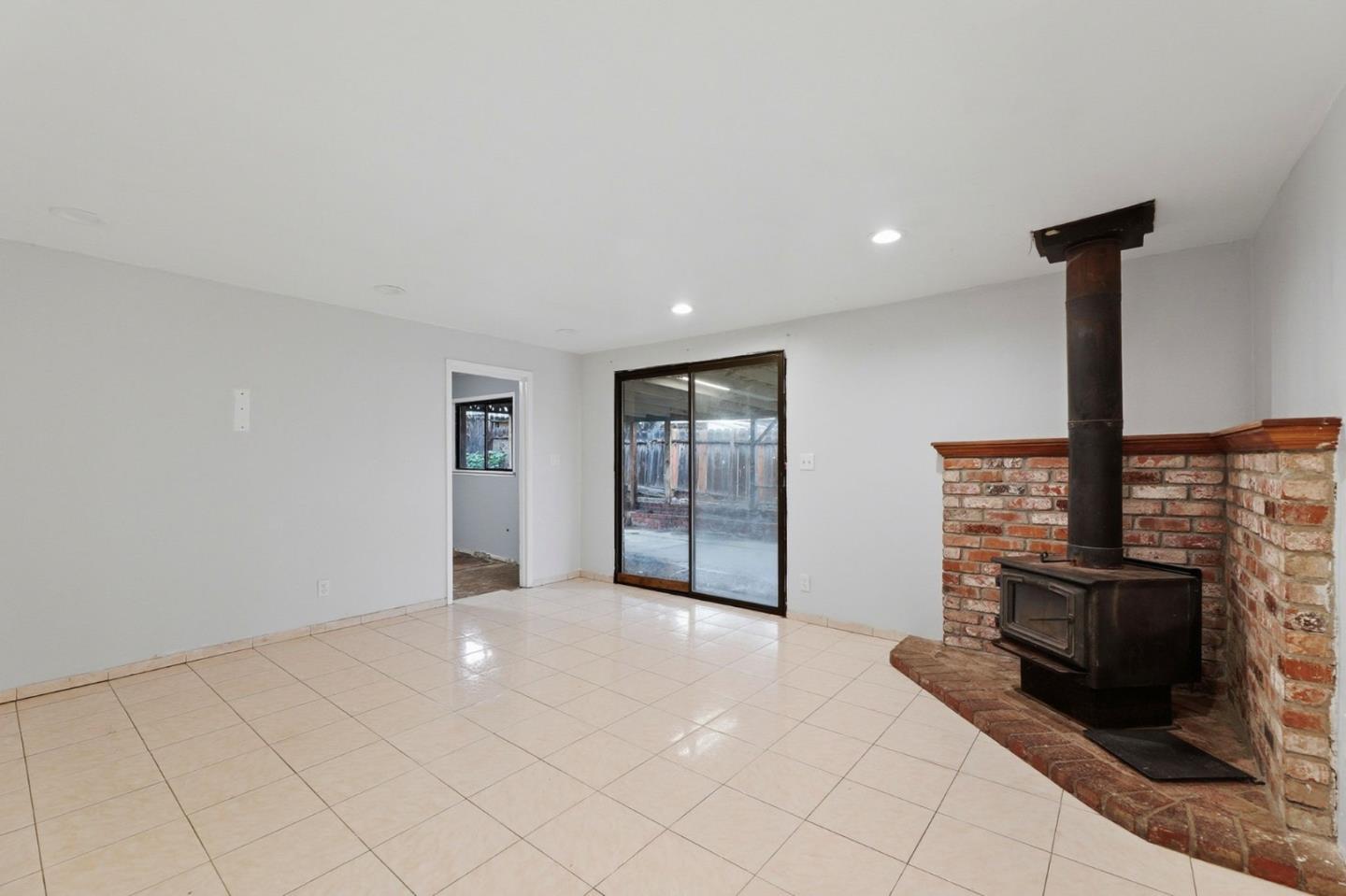 Detail Gallery Image 6 of 36 For 479 Dixon Rd, Milpitas,  CA 95035 - 5 Beds | 2 Baths