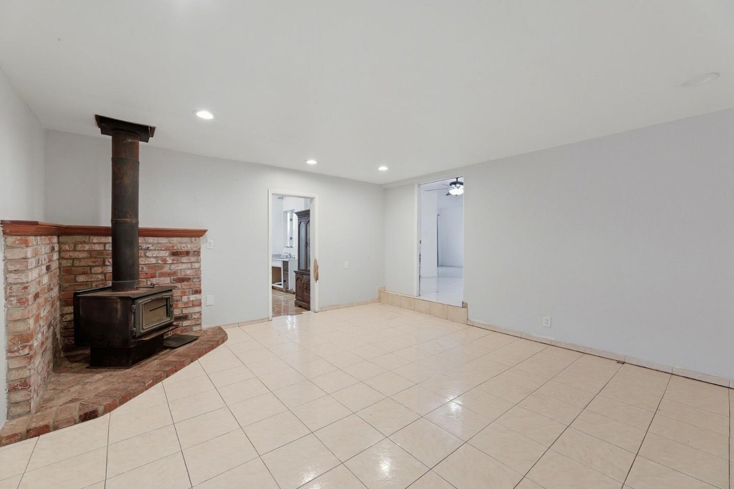 Detail Gallery Image 8 of 36 For 479 Dixon Rd, Milpitas,  CA 95035 - 5 Beds | 2 Baths