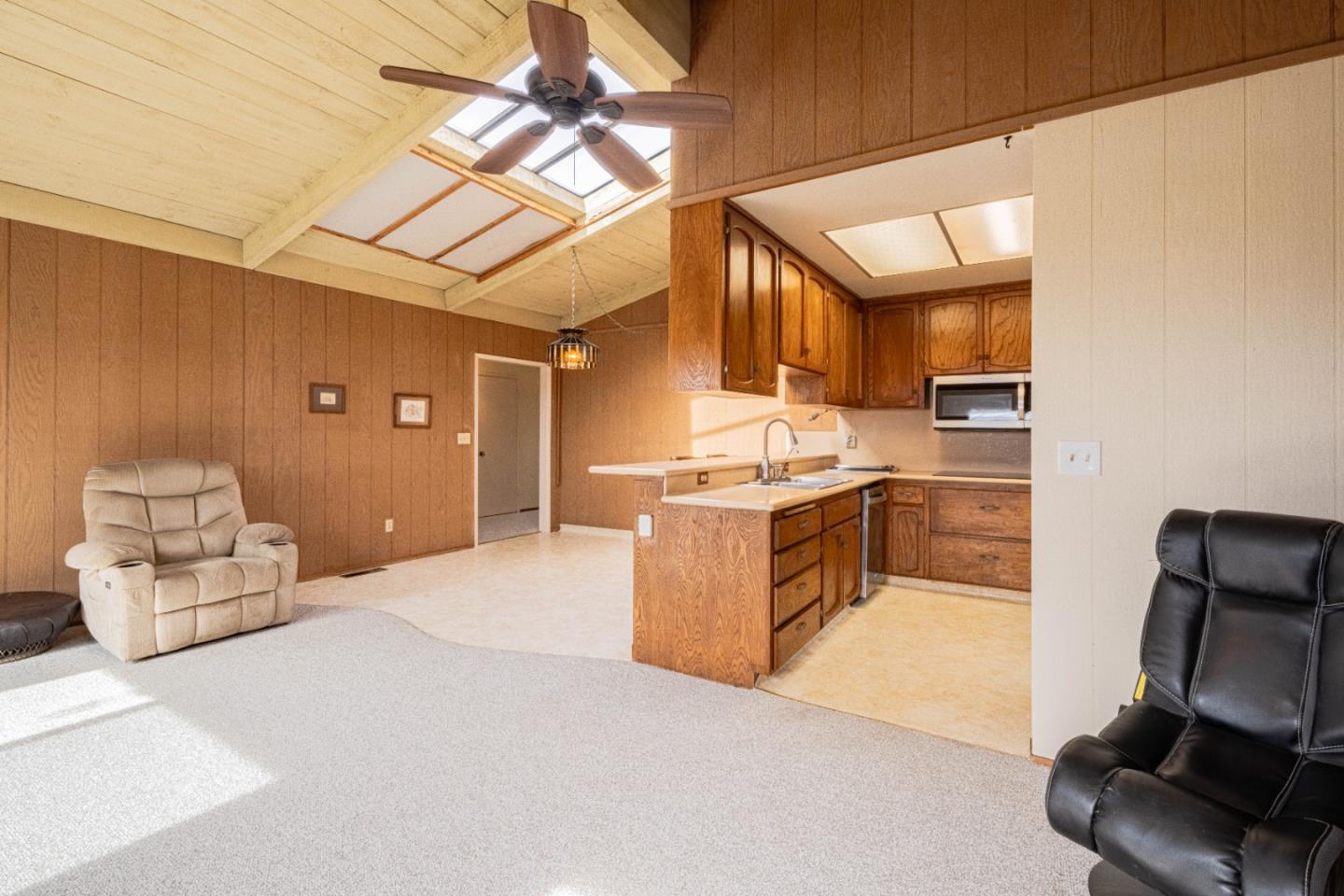 Detail Gallery Image 10 of 35 For 24 Saint Francis Way, Salinas,  CA 93906 - 3 Beds | 2 Baths