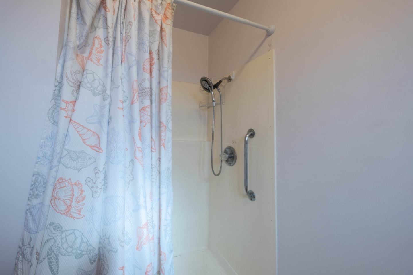 Detail Gallery Image 28 of 35 For 24 Saint Francis Way, Salinas,  CA 93906 - 3 Beds | 2 Baths