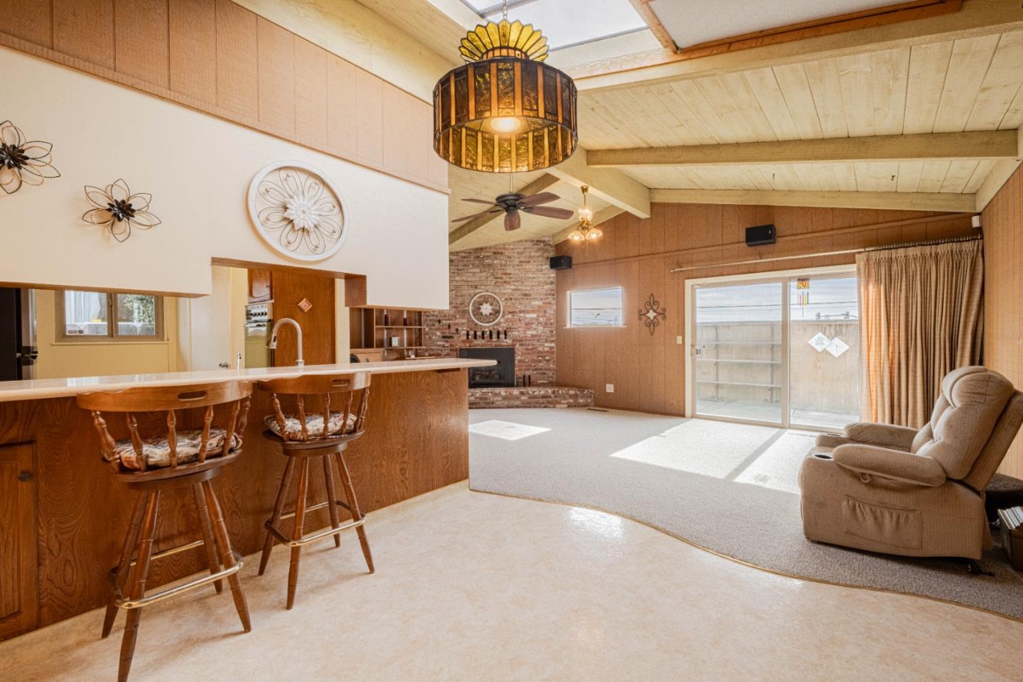 Detail Gallery Image 7 of 35 For 24 Saint Francis Way, Salinas,  CA 93906 - 3 Beds | 2 Baths