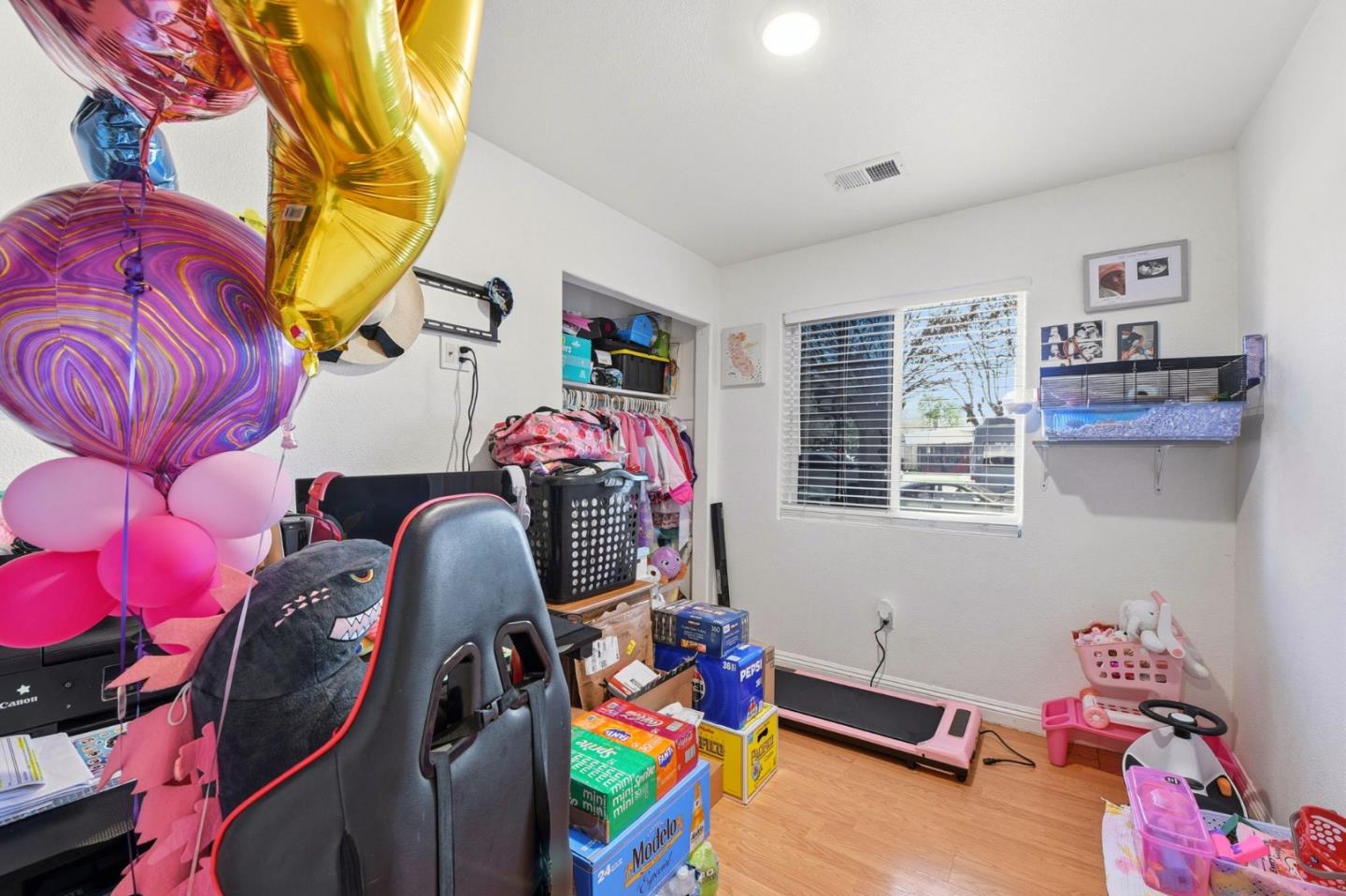 Detail Gallery Image 18 of 39 For 2207 Pacina Dr, San Jose,  CA 95116 - 5 Beds | 2/1 Baths