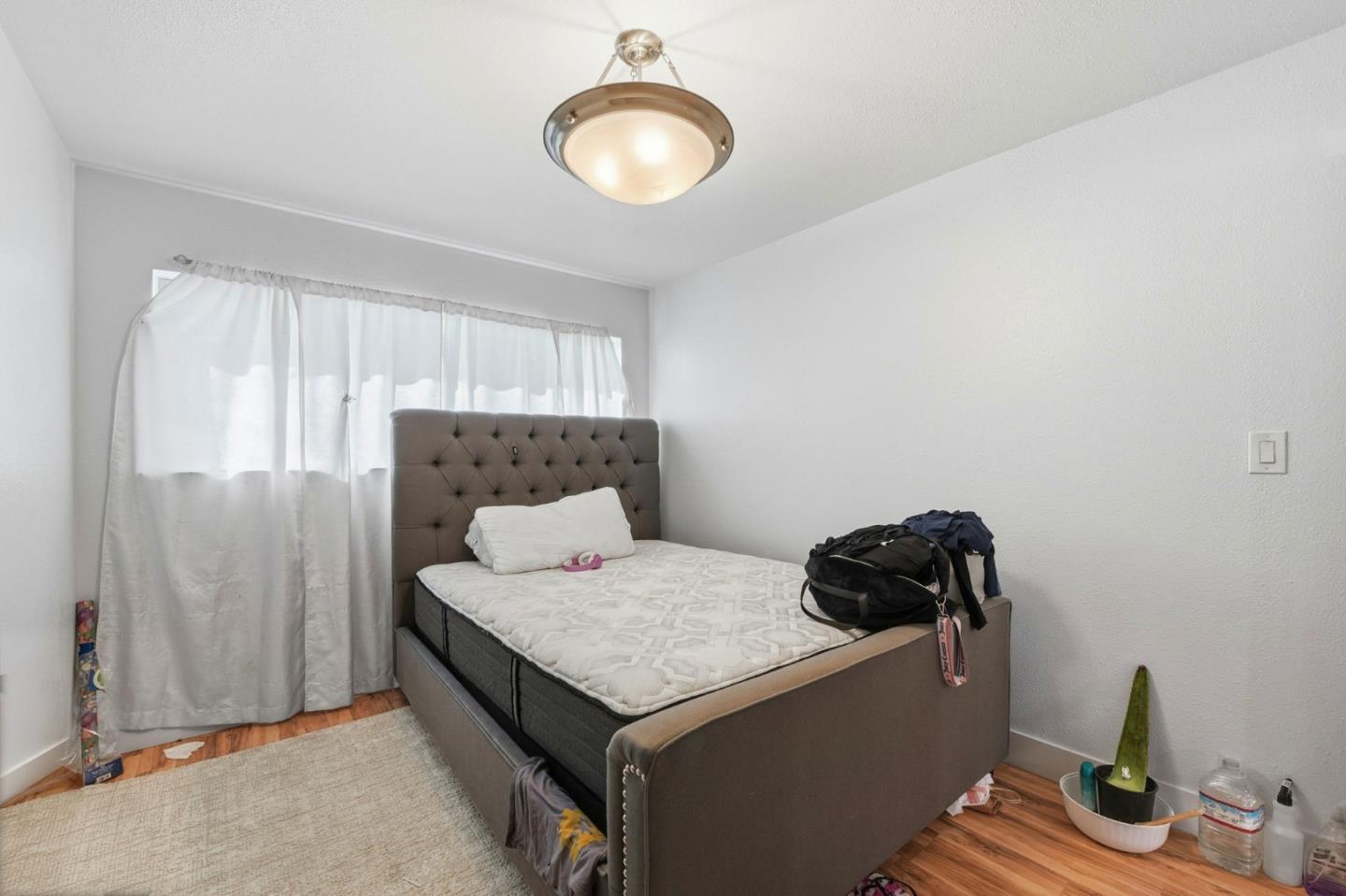 Detail Gallery Image 23 of 39 For 2207 Pacina Dr, San Jose,  CA 95116 - 5 Beds | 2/1 Baths