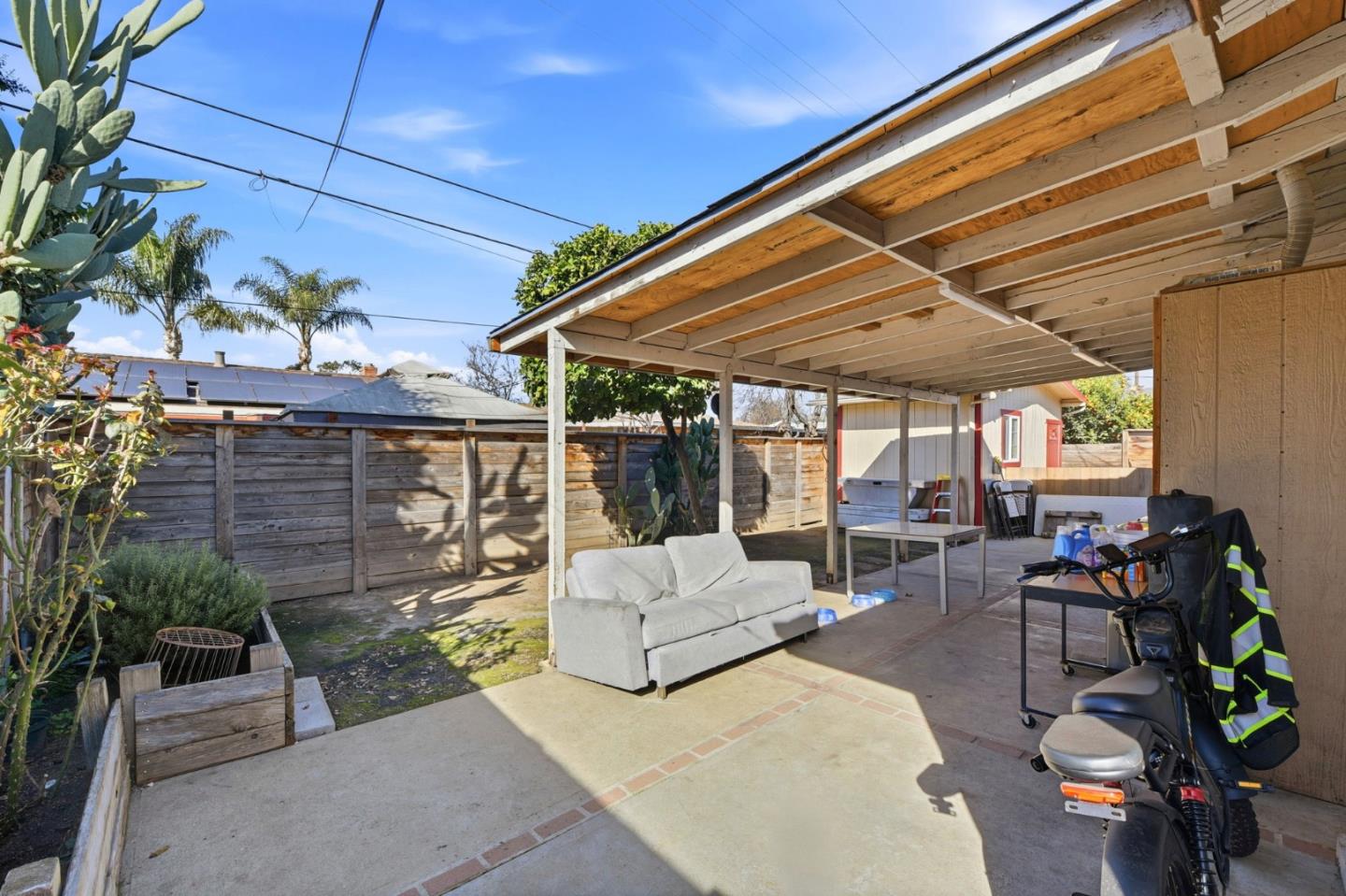 Detail Gallery Image 33 of 39 For 2207 Pacina Dr, San Jose,  CA 95116 - 5 Beds | 2/1 Baths