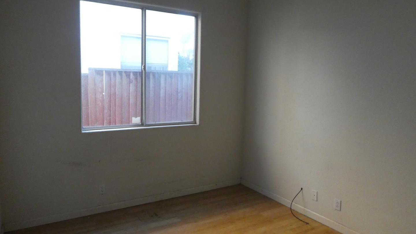 Detail Gallery Image 4 of 15 For 1914 Whitman St, Salinas,  CA 93906 - 3 Beds | 2 Baths