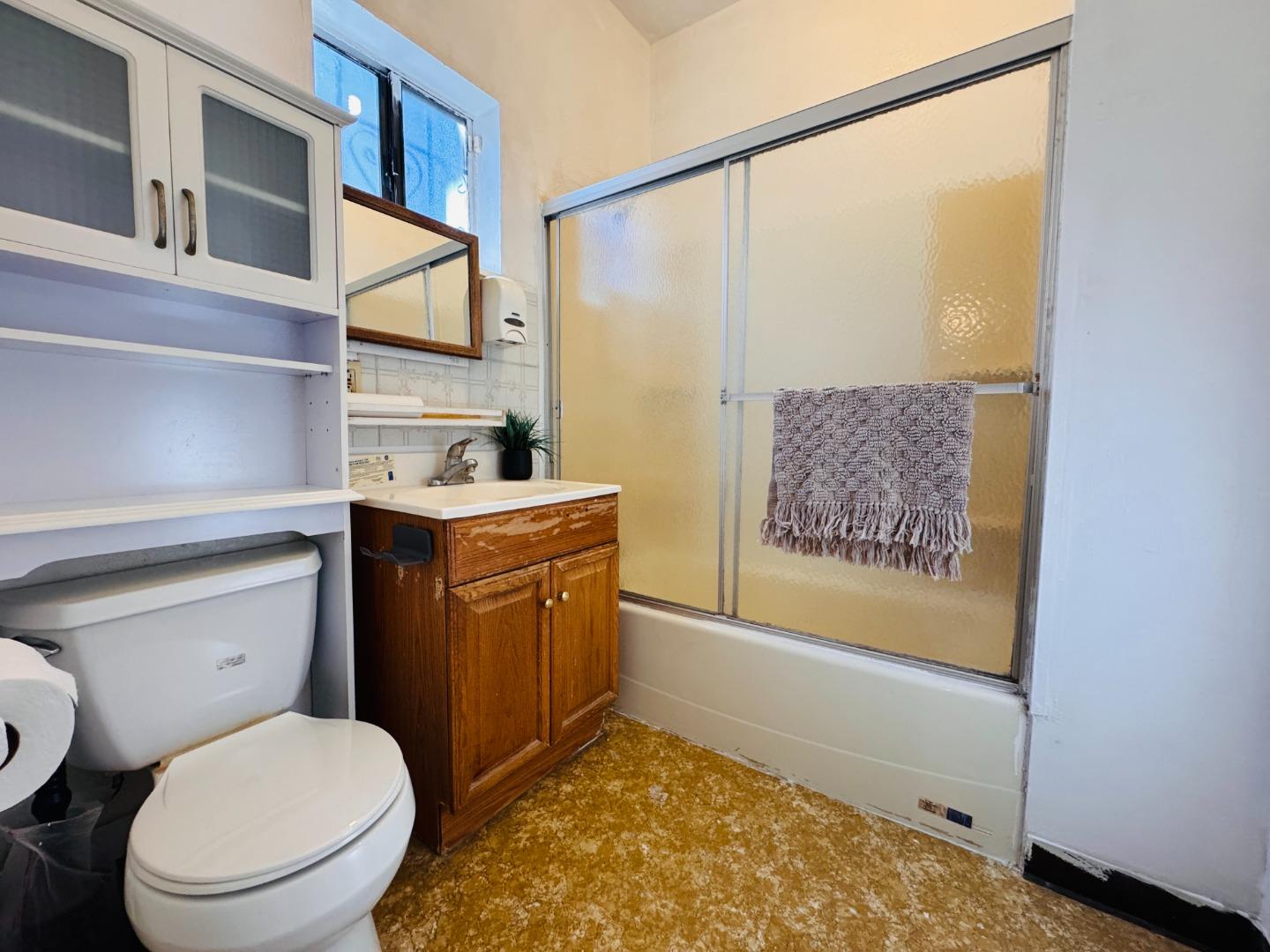 Detail Gallery Image 20 of 43 For 2737 12th Ave, Oakland,  CA 94606 - – Beds | – Baths