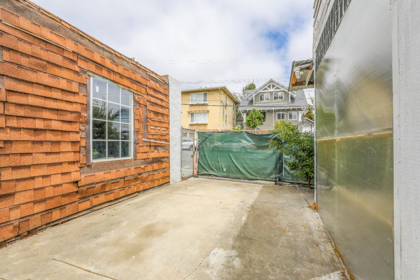 Detail Gallery Image 29 of 43 For 2737 12th Ave, Oakland,  CA 94606 - – Beds | – Baths