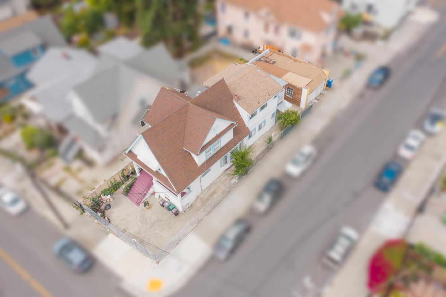 Detail Gallery Image 36 of 43 For 2737 12th Ave, Oakland,  CA 94606 - – Beds | – Baths