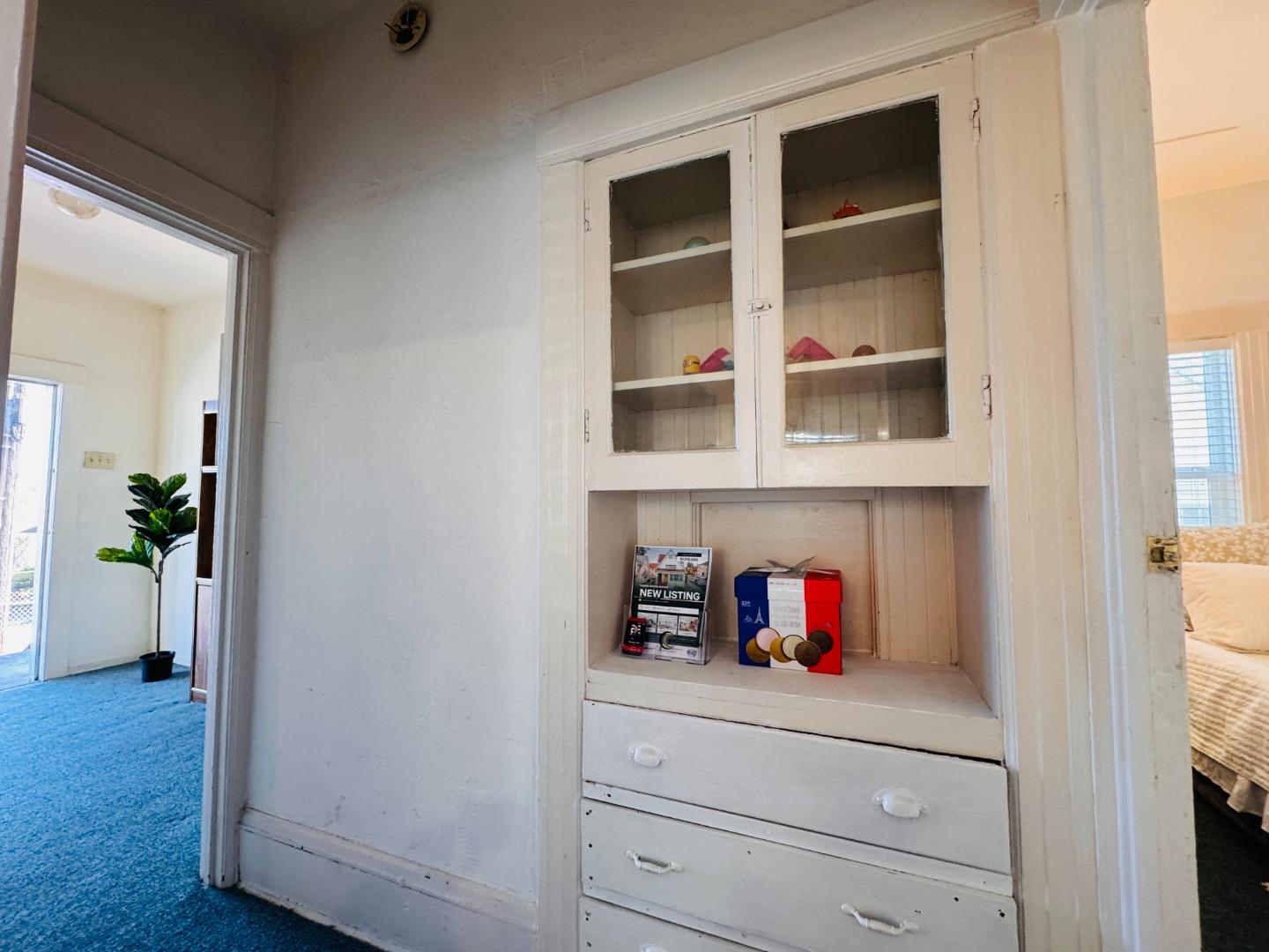 Detail Gallery Image 4 of 43 For 2737 12th Ave, Oakland,  CA 94606 - – Beds | – Baths