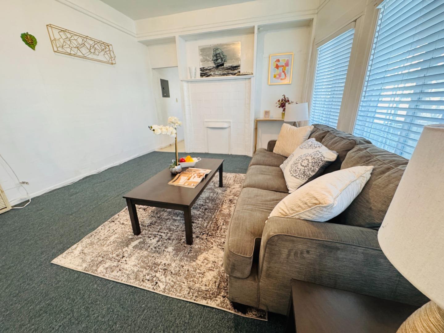 Detail Gallery Image 6 of 43 For 2737 12th Ave, Oakland,  CA 94606 - – Beds | – Baths