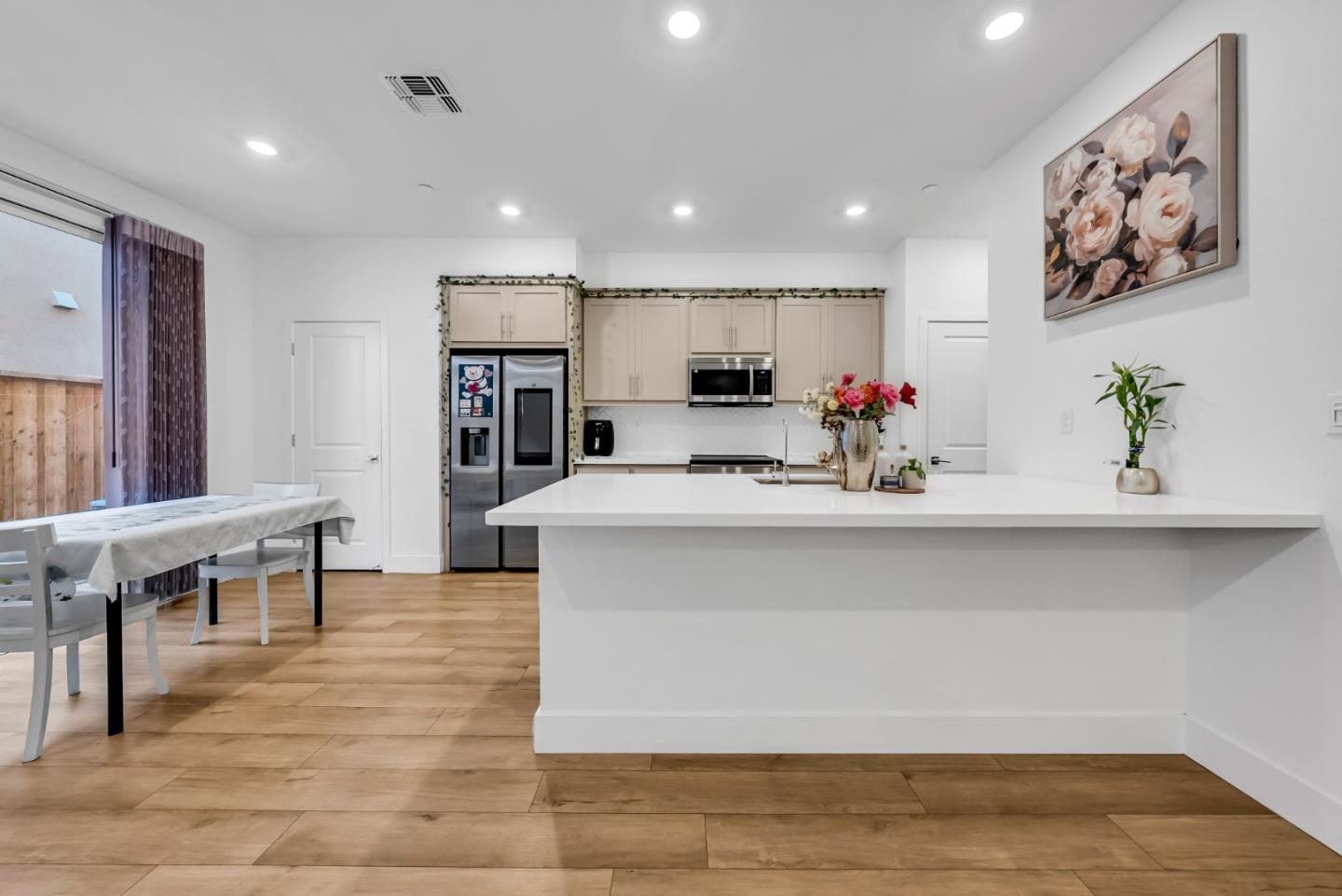 Detail Gallery Image 11 of 41 For 122 W Riverside Pl, Tracy,  CA 95391 - 3 Beds | 2/1 Baths