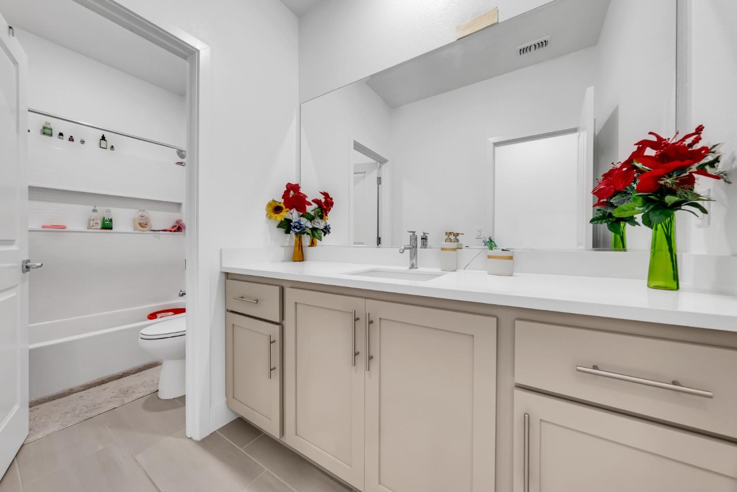 Detail Gallery Image 23 of 41 For 122 W Riverside Pl, Tracy,  CA 95391 - 3 Beds | 2/1 Baths