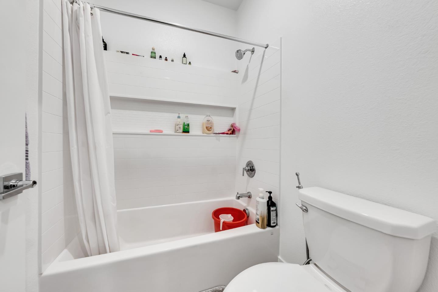 Detail Gallery Image 24 of 41 For 122 W Riverside Pl, Tracy,  CA 95391 - 3 Beds | 2/1 Baths