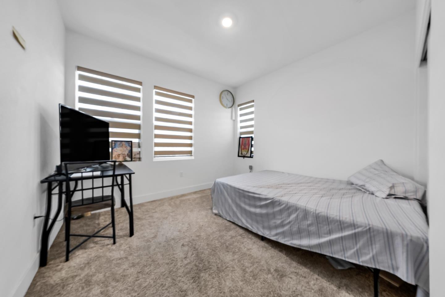 Detail Gallery Image 25 of 41 For 122 W Riverside Pl, Tracy,  CA 95391 - 3 Beds | 2/1 Baths