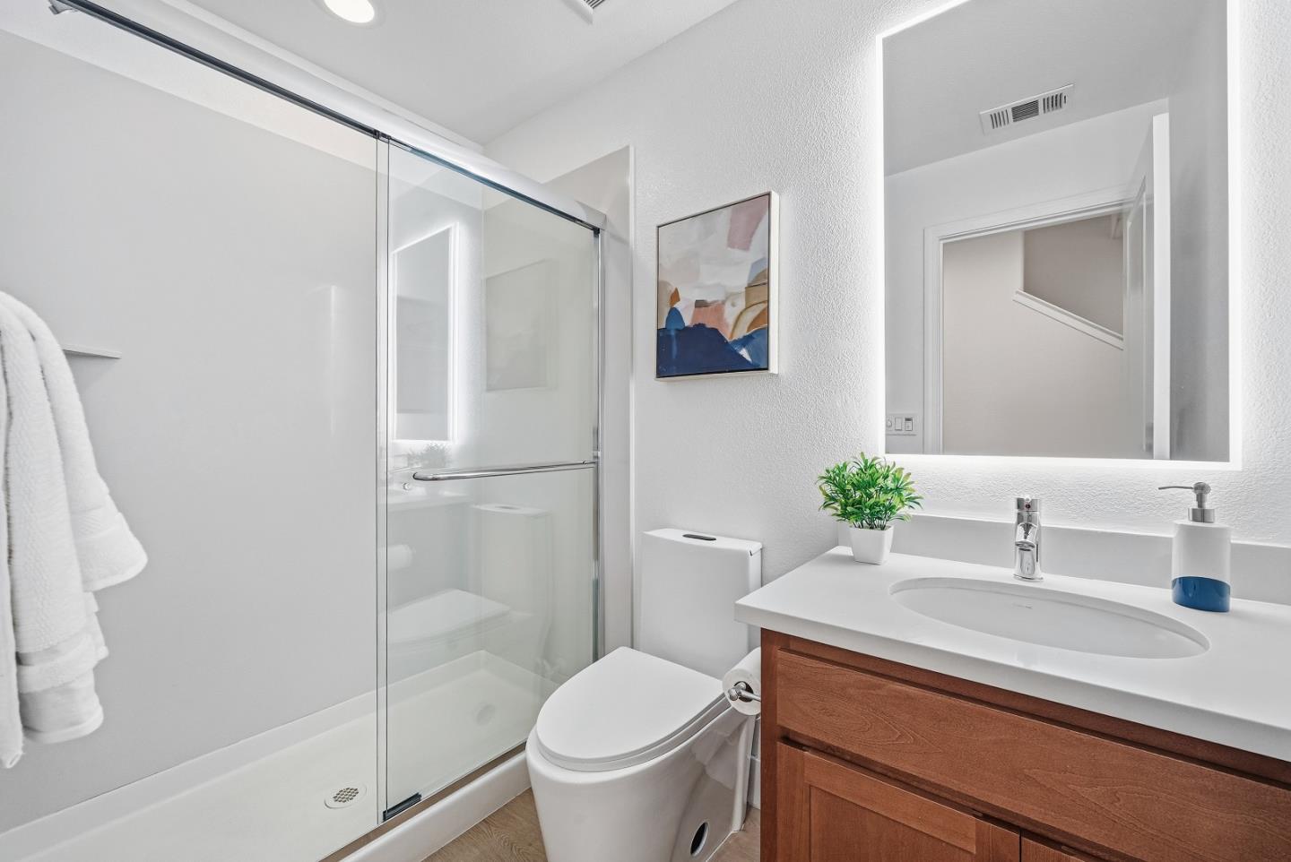 Detail Gallery Image 7 of 38 For 570 Santa Rosalia Ter, Sunnyvale,  CA 94085 - 3 Beds | 3 Baths