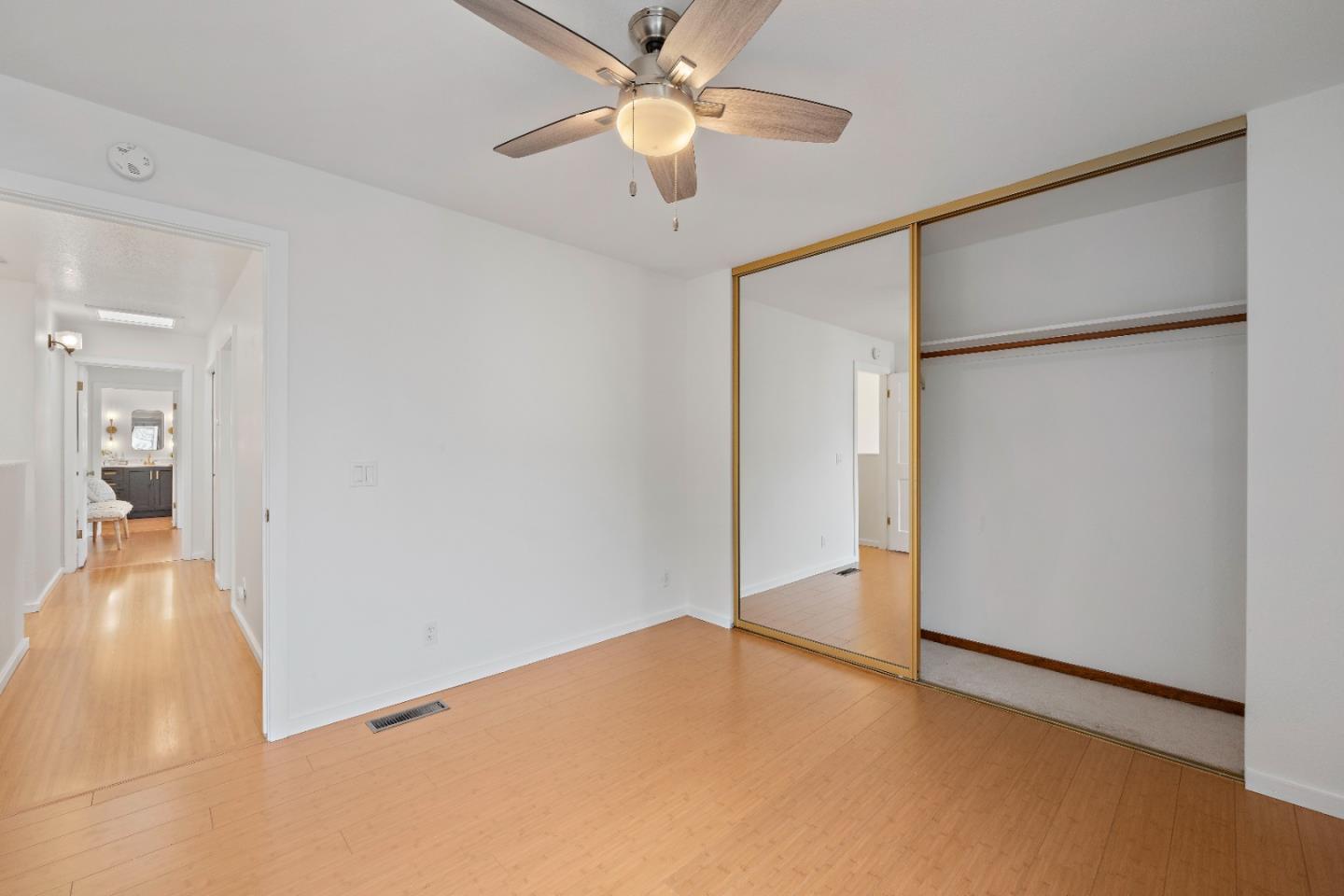 Detail Gallery Image 22 of 30 For 121 Creekside Ct, El Sobrante,  CA 94803 - 3 Beds | 2 Baths