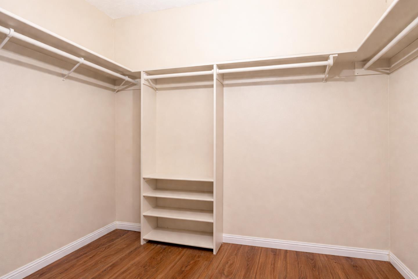 Detail Gallery Image 16 of 39 For 7066 Cypress Point Ct, San Jose,  CA 95139 - 3 Beds | 2/1 Baths