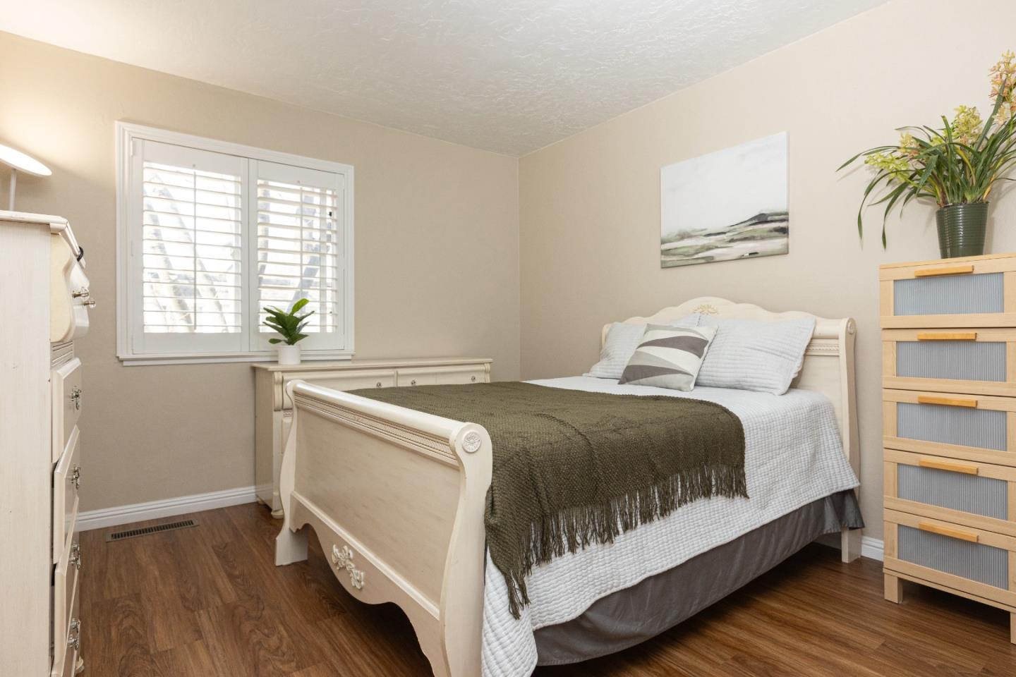 Detail Gallery Image 18 of 39 For 7066 Cypress Point Ct, San Jose,  CA 95139 - 3 Beds | 2/1 Baths