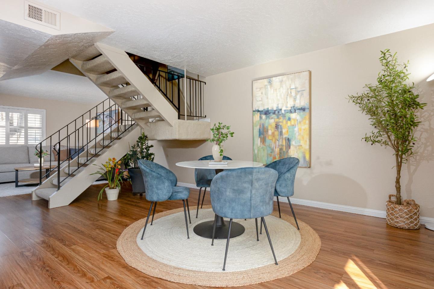 Detail Gallery Image 6 of 39 For 7066 Cypress Point Ct, San Jose,  CA 95139 - 3 Beds | 2/1 Baths