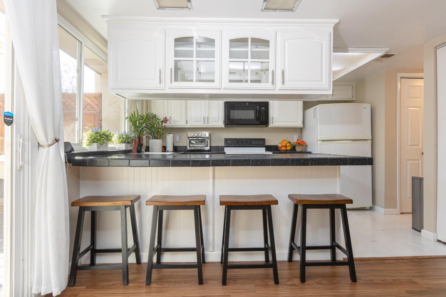 Detail Gallery Image 9 of 39 For 7066 Cypress Point Ct, San Jose,  CA 95139 - 3 Beds | 2/1 Baths