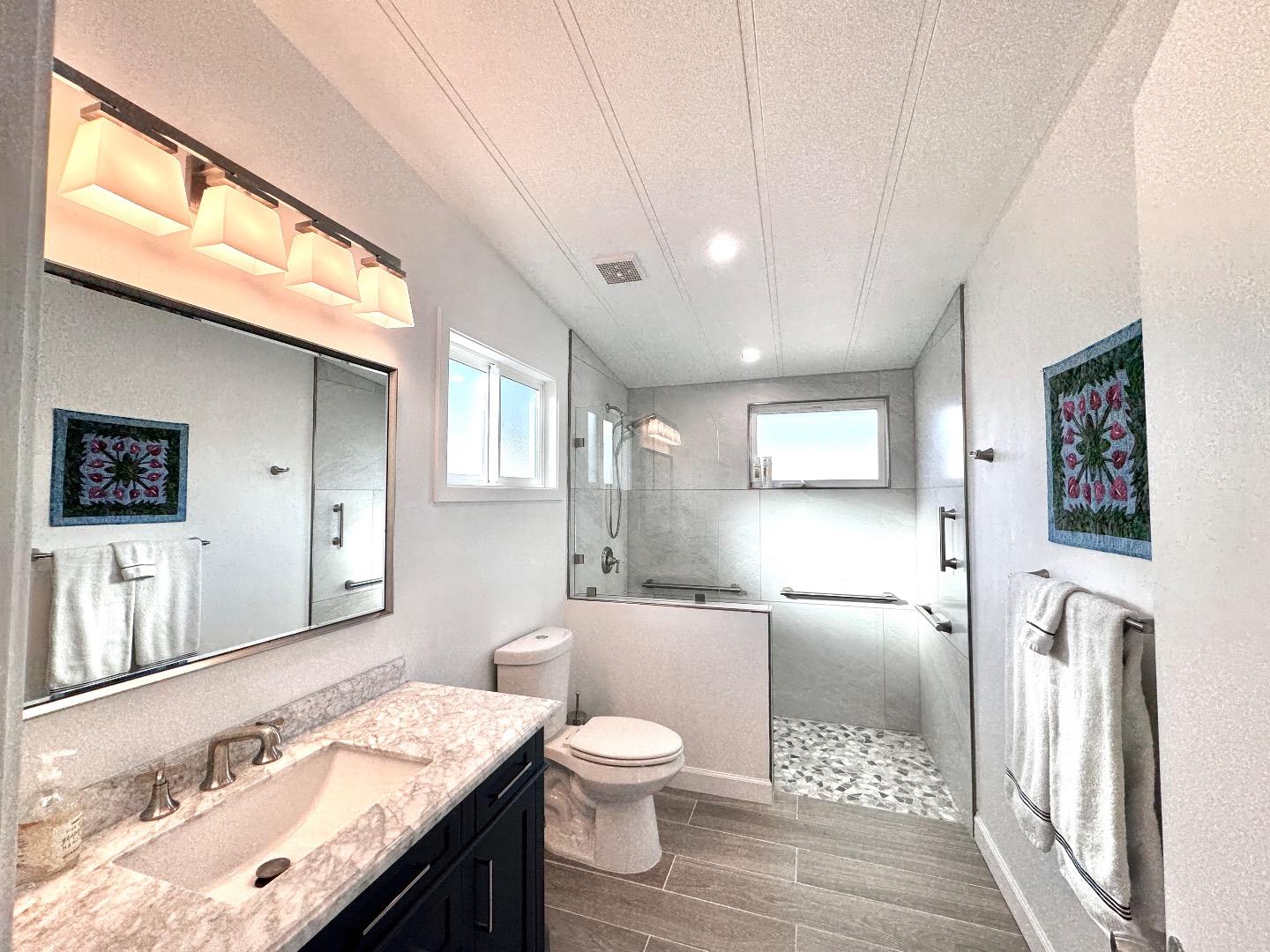 Detail Gallery Image 12 of 21 For 33 Sailfish Ct #33,  Half Moon Bay,  CA 94019 - 2 Beds | 2 Baths