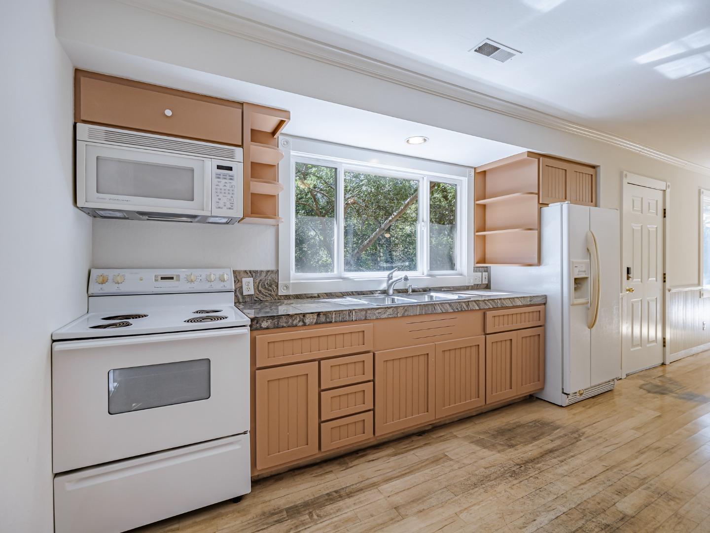 Detail Gallery Image 12 of 31 For 91 Buzzard Lagoon Rd, Corralitos,  CA 95076 - 2 Beds | 1 Baths