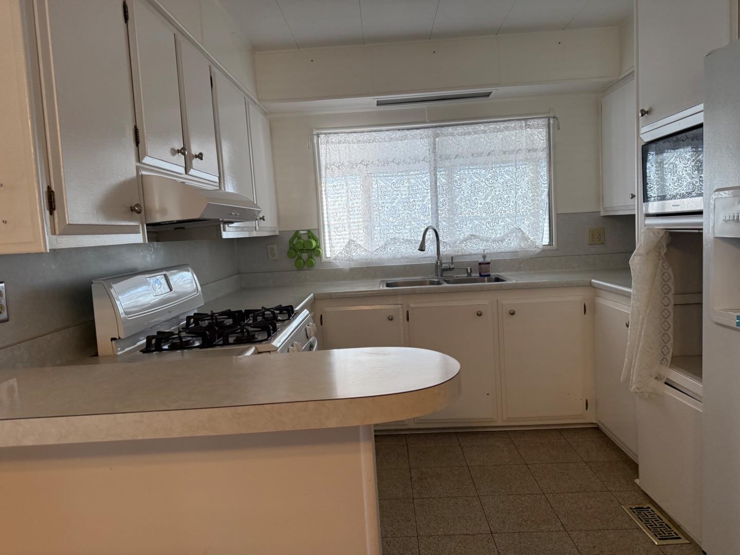 Detail Gallery Image 16 of 30 For 3300 Narvaez #2 Ave #2,  San Jose,  CA 95136 - 2 Beds | 2 Baths