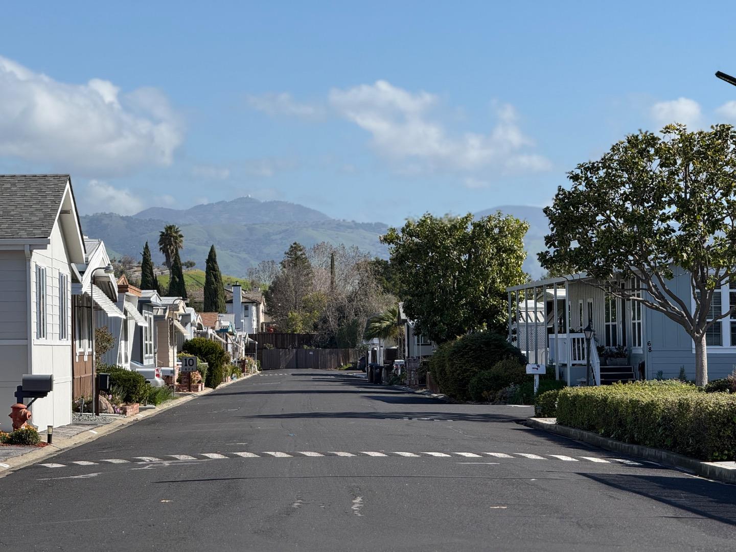 Detail Gallery Image 2 of 30 For 3300 Narvaez #2 Ave #2,  San Jose,  CA 95136 - 2 Beds | 2 Baths