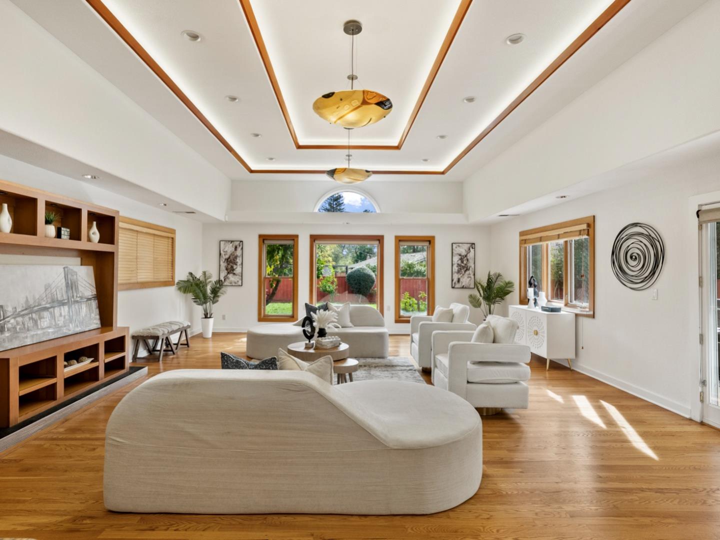 Detail Gallery Image 12 of 74 For 1941 Deodara Dr, Los Altos,  CA 94024 - 5 Beds | 4 Baths