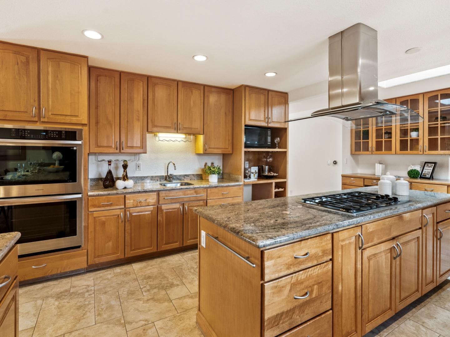 Detail Gallery Image 16 of 74 For 1941 Deodara Dr, Los Altos,  CA 94024 - 5 Beds | 4 Baths