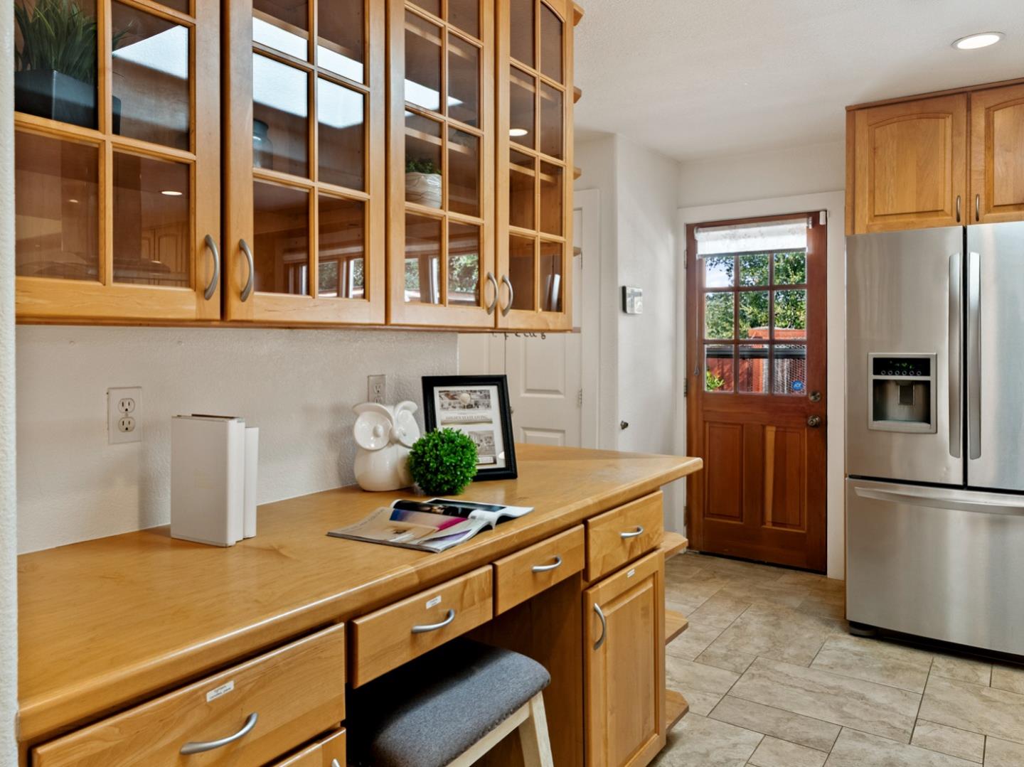 Detail Gallery Image 21 of 74 For 1941 Deodara Dr, Los Altos,  CA 94024 - 5 Beds | 4 Baths