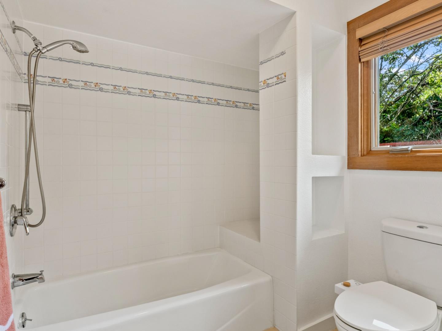 Detail Gallery Image 49 of 74 For 1941 Deodara Dr, Los Altos,  CA 94024 - 5 Beds | 4 Baths