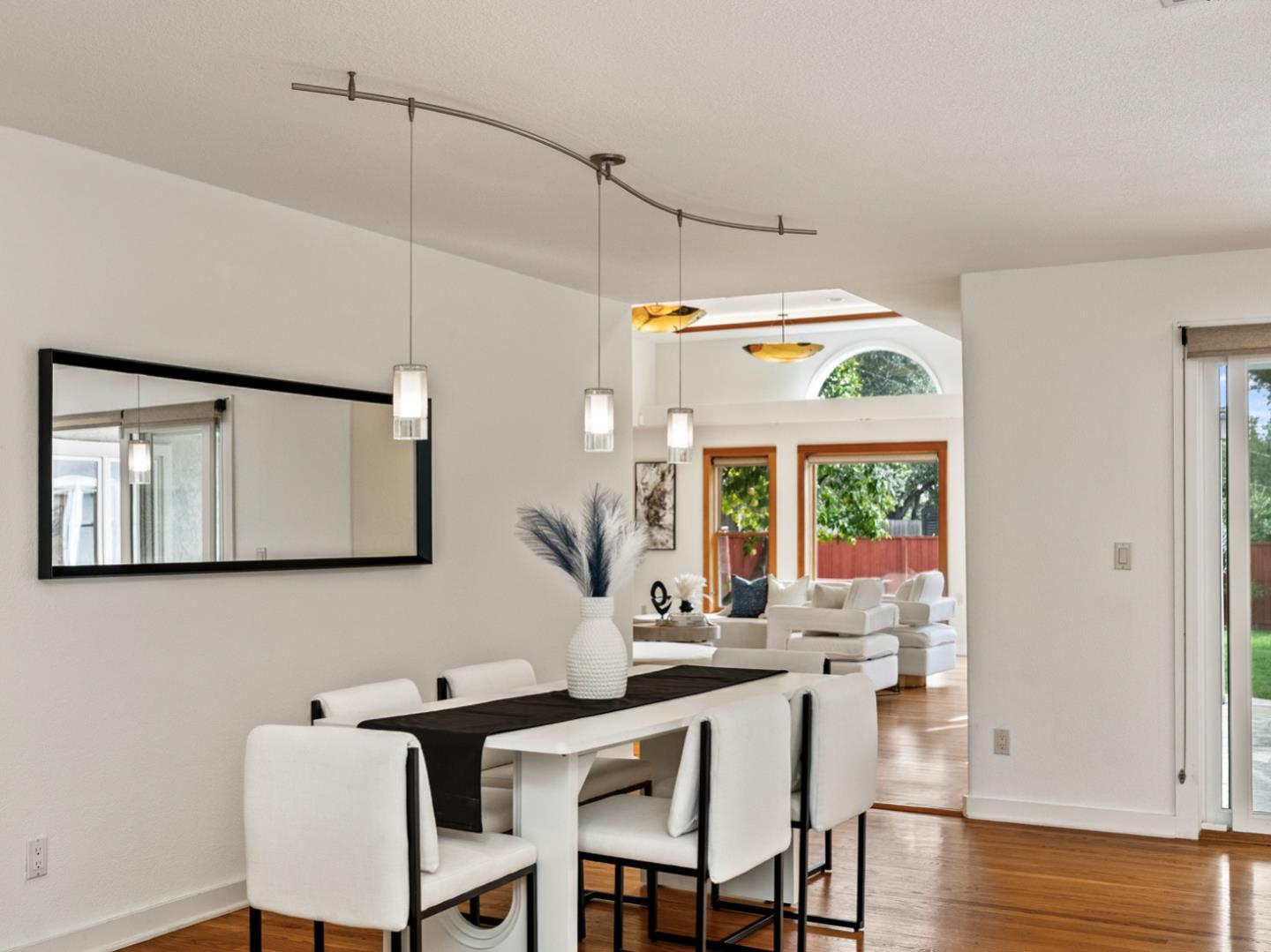 Detail Gallery Image 7 of 74 For 1941 Deodara Dr, Los Altos,  CA 94024 - 5 Beds | 4 Baths