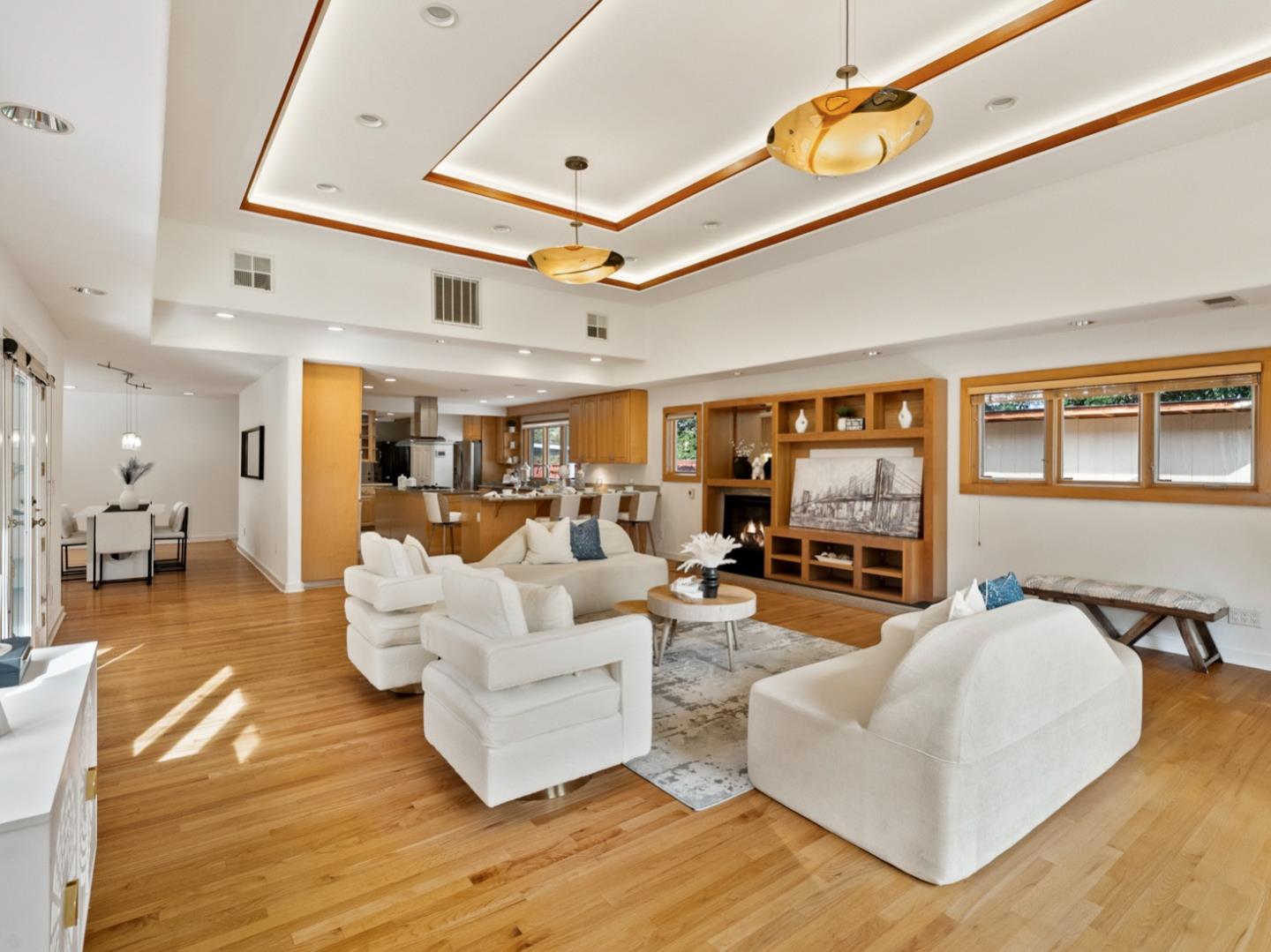 Detail Gallery Image 9 of 74 For 1941 Deodara Dr, Los Altos,  CA 94024 - 5 Beds | 4 Baths