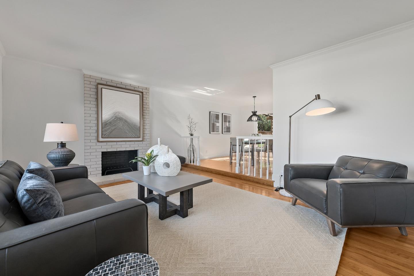 Detail Gallery Image 3 of 12 For 560 Hyannis Dr, Sunnyvale,  CA 94087 - 6 Beds | 3 Baths