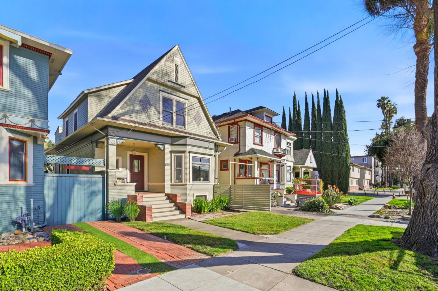 Detail Gallery Image 4 of 40 For 526 S. 5th St, San Jose,  CA 95112 - 4 Beds | 2 Baths