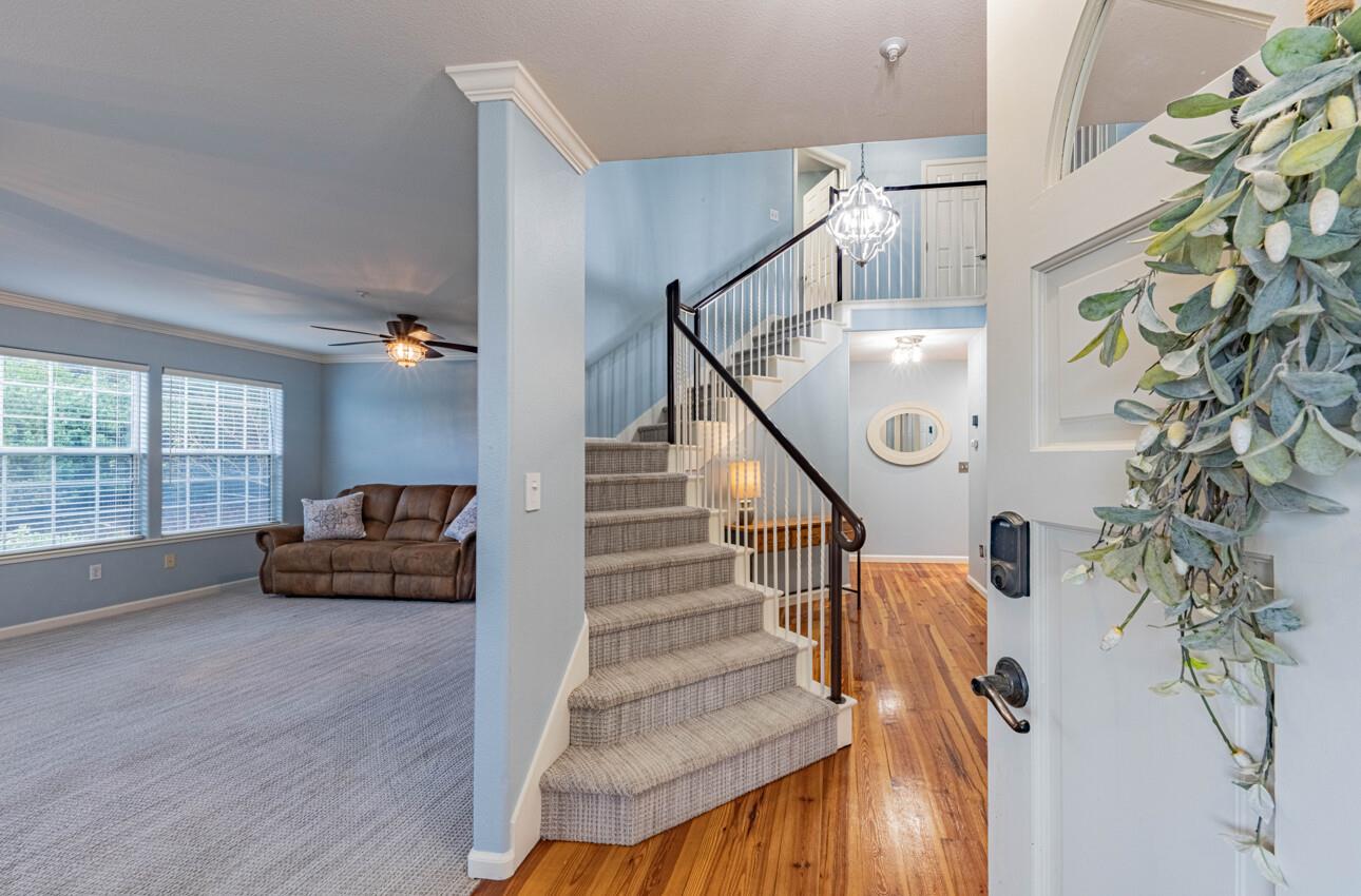 Detail Gallery Image 10 of 65 For 17705 Pond Derosa Ln, Salinas,  CA 93907 - 4 Beds | 3 Baths