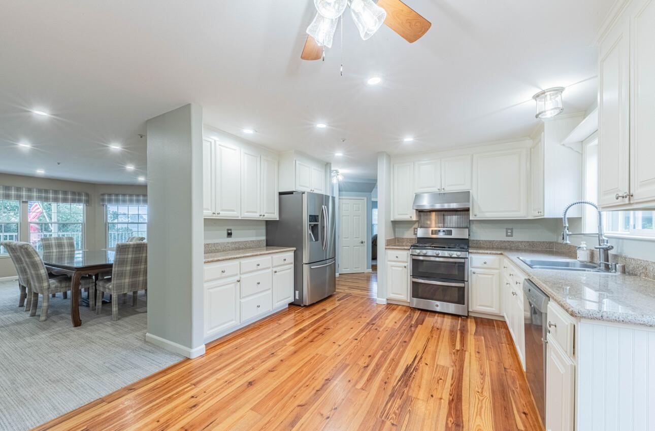 Detail Gallery Image 18 of 65 For 17705 Pond Derosa Ln, Salinas,  CA 93907 - 4 Beds | 3 Baths