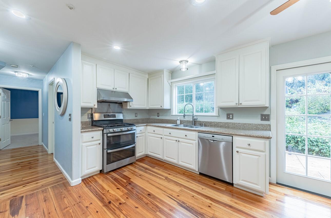 Detail Gallery Image 19 of 65 For 17705 Pond Derosa Ln, Salinas,  CA 93907 - 4 Beds | 3 Baths