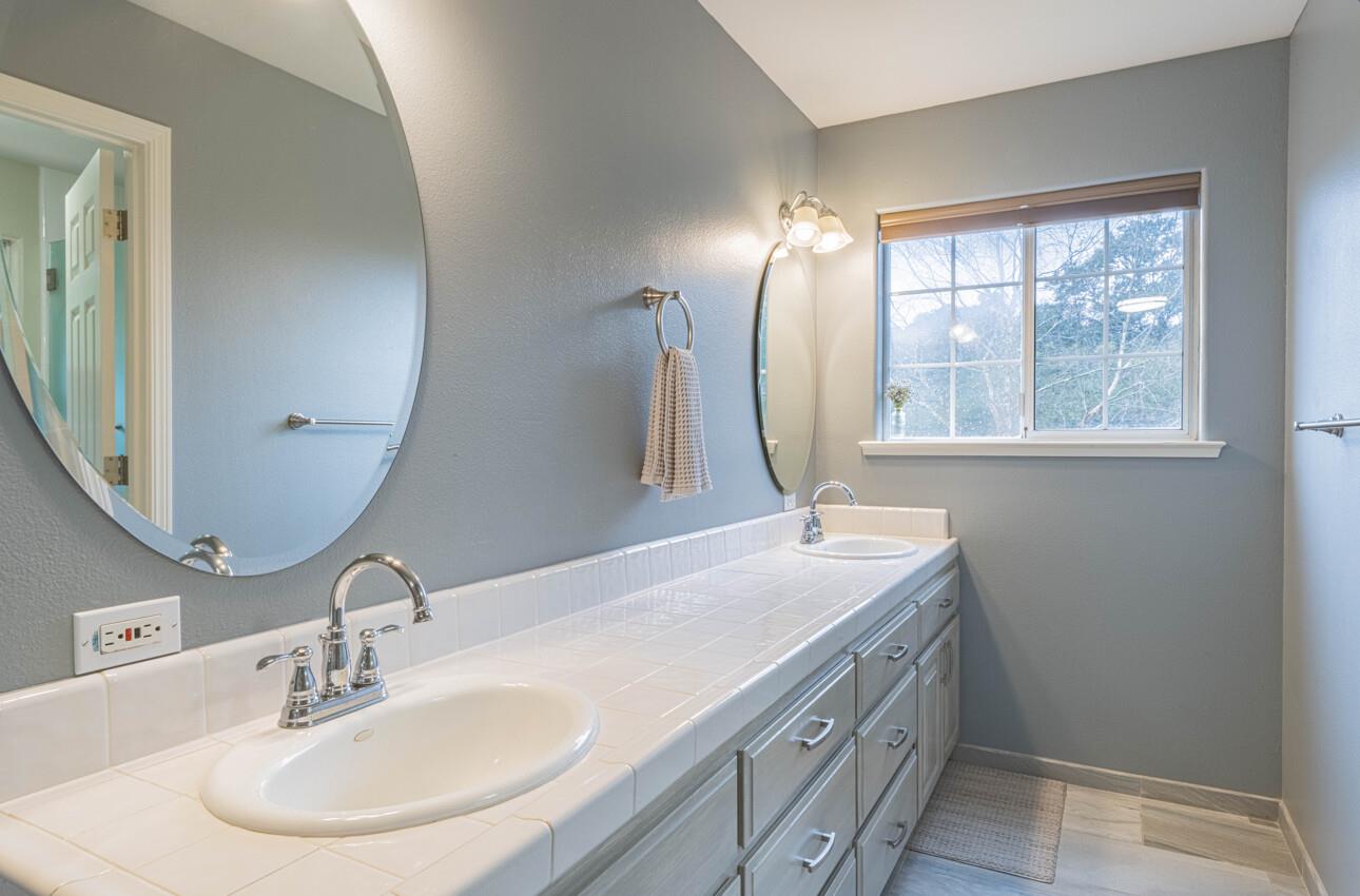 Detail Gallery Image 43 of 65 For 17705 Pond Derosa Ln, Salinas,  CA 93907 - 4 Beds | 3 Baths