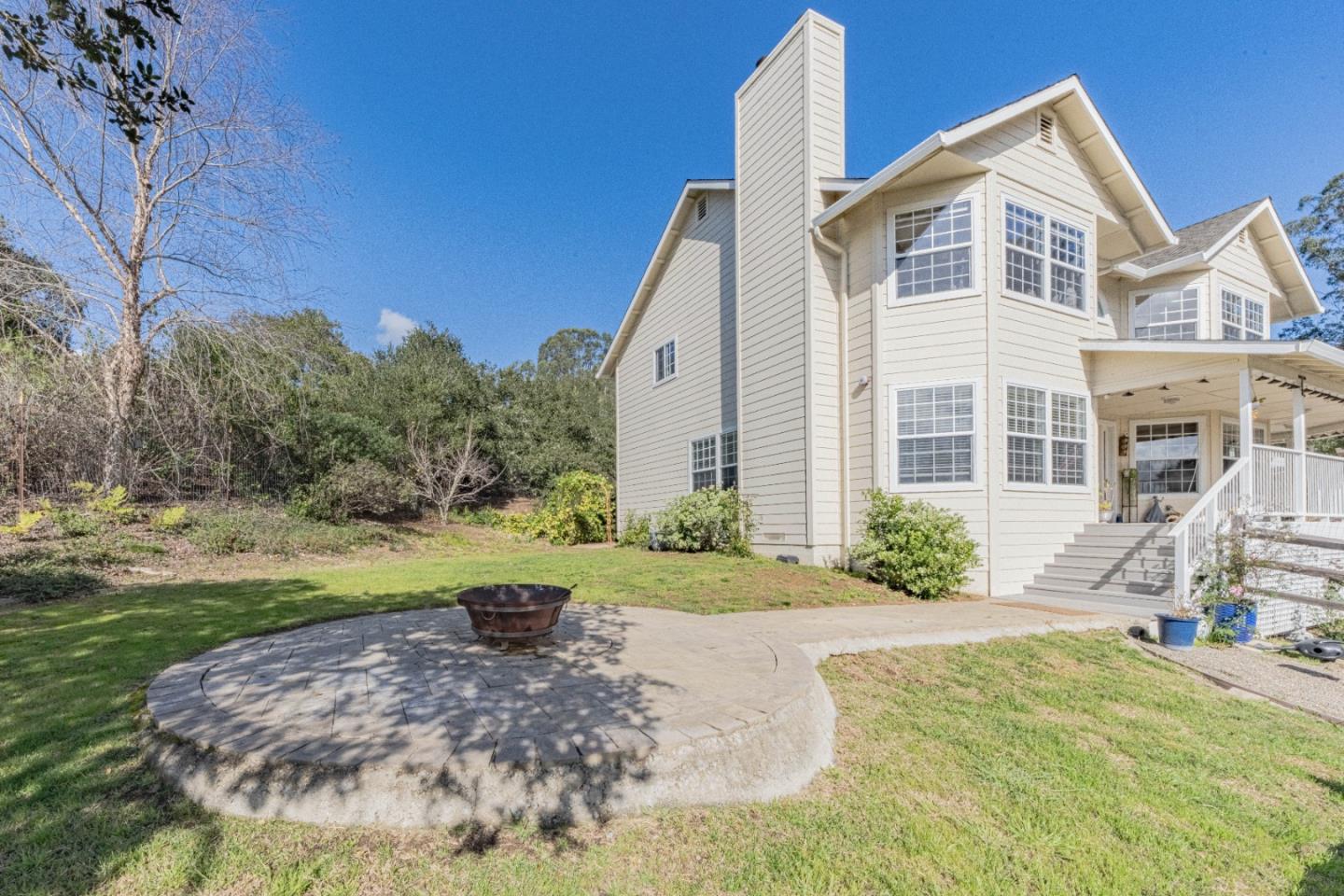 Detail Gallery Image 8 of 65 For 17705 Pond Derosa Ln, Salinas,  CA 93907 - 4 Beds | 3 Baths