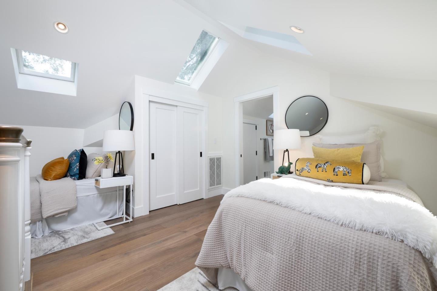 Detail Gallery Image 16 of 32 For 235 Alma St, Palo Alto,  CA 94301 - 3 Beds | 3/1 Baths