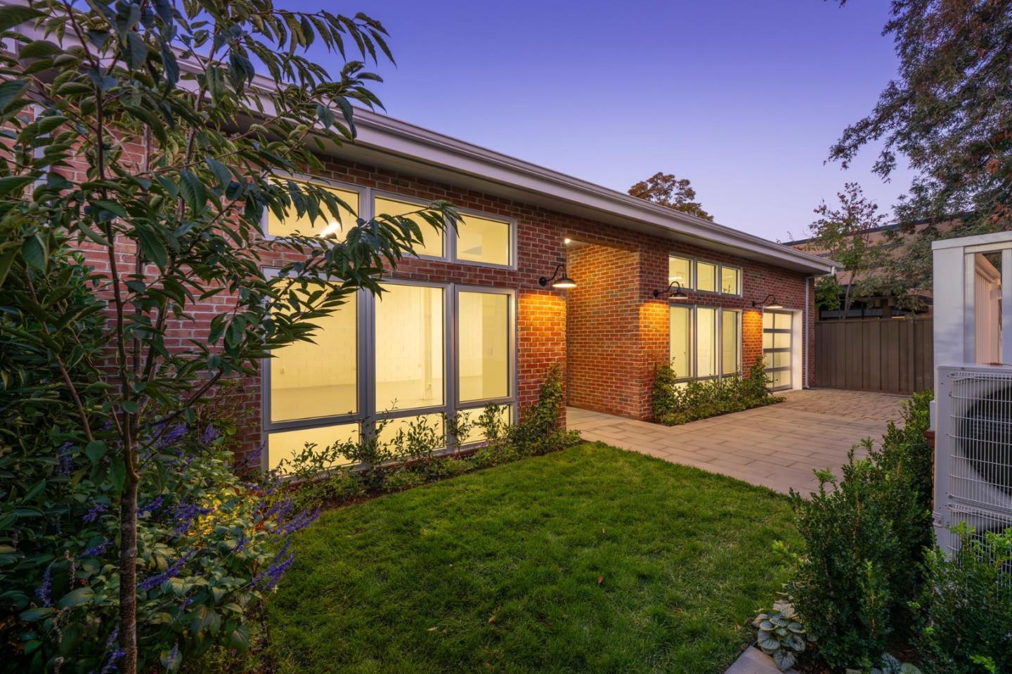 Detail Gallery Image 31 of 32 For 235 Alma St, Palo Alto,  CA 94301 - 3 Beds | 3/1 Baths