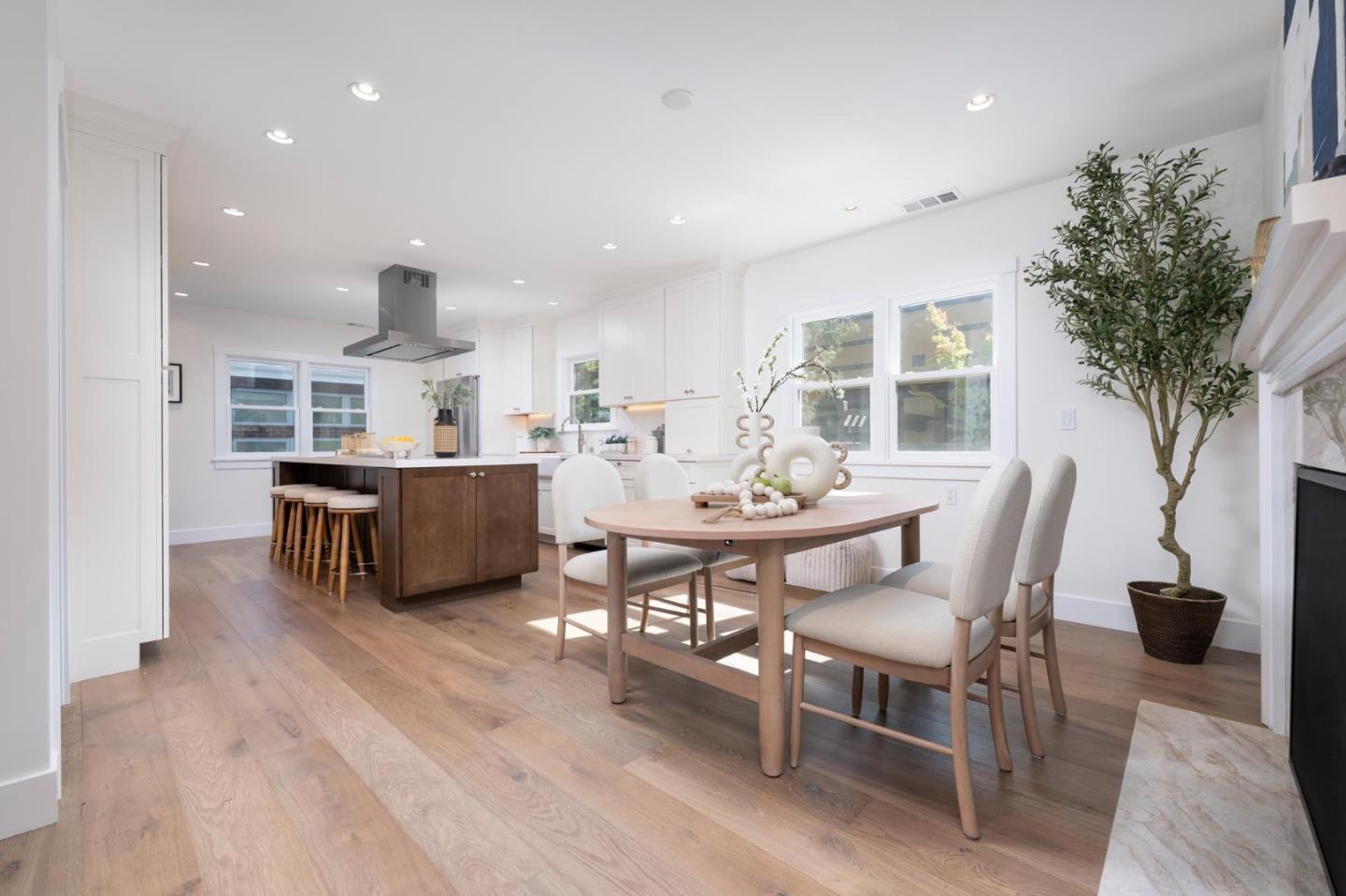 Detail Gallery Image 7 of 32 For 235 Alma St, Palo Alto,  CA 94301 - 3 Beds | 3/1 Baths